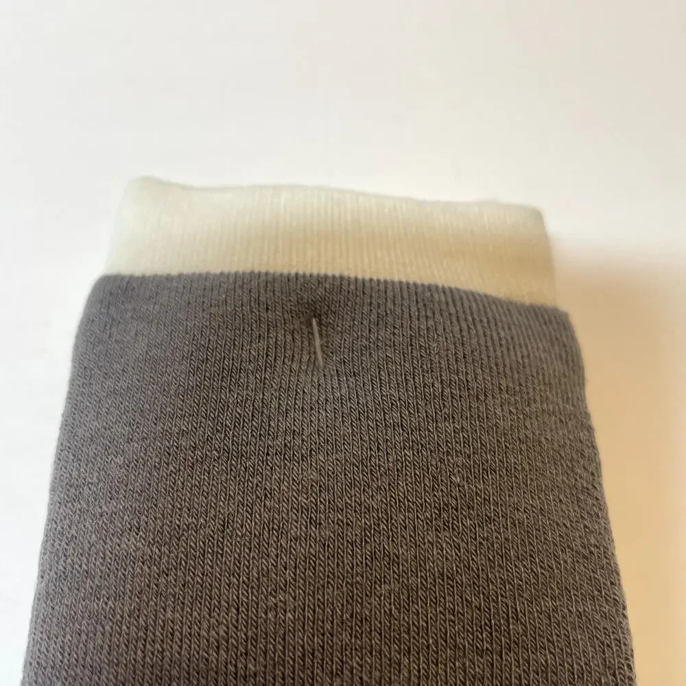 Victorias Secret Slipper Socks Gray White Womens One Size Lined Classic Grippers